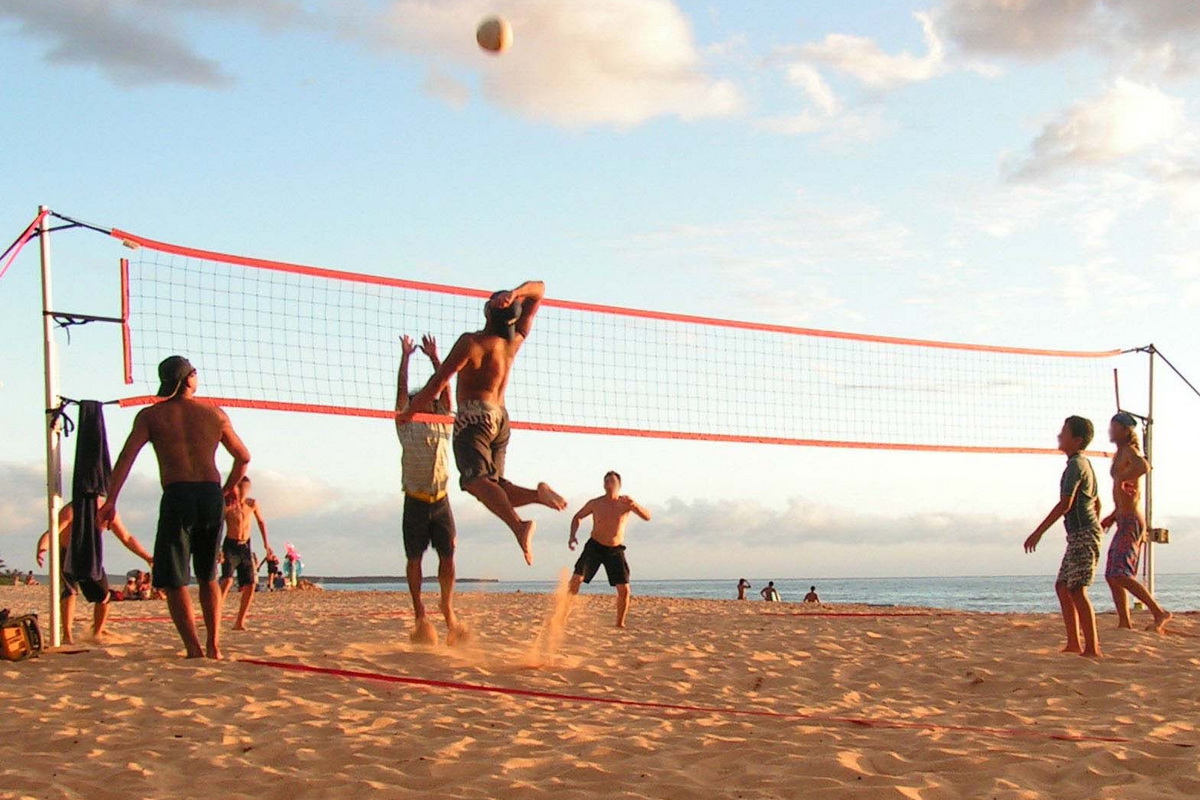 Beachvolleyball an den endlosen Straenden von Tarifa spielen